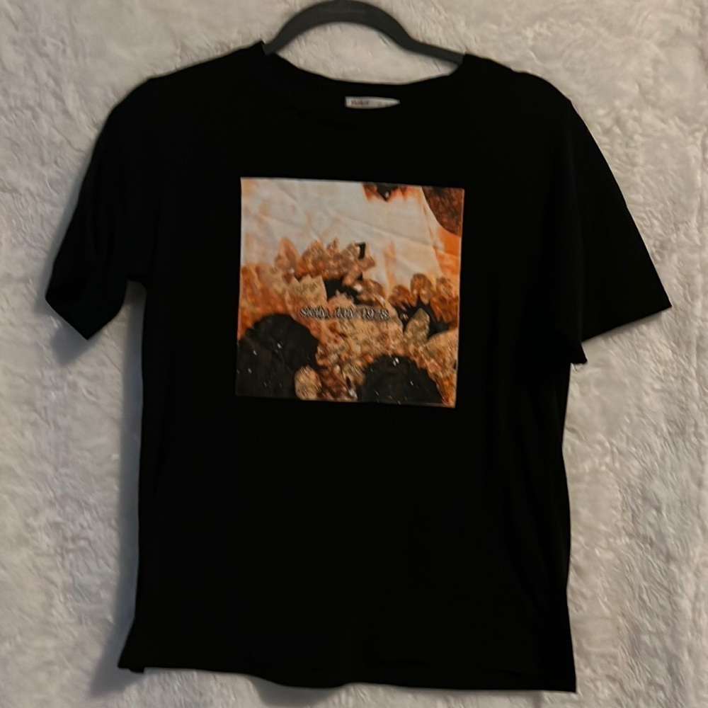 RuMwe Black Graphic T-Shirt Size 4 Casual Short Sleeve Tee